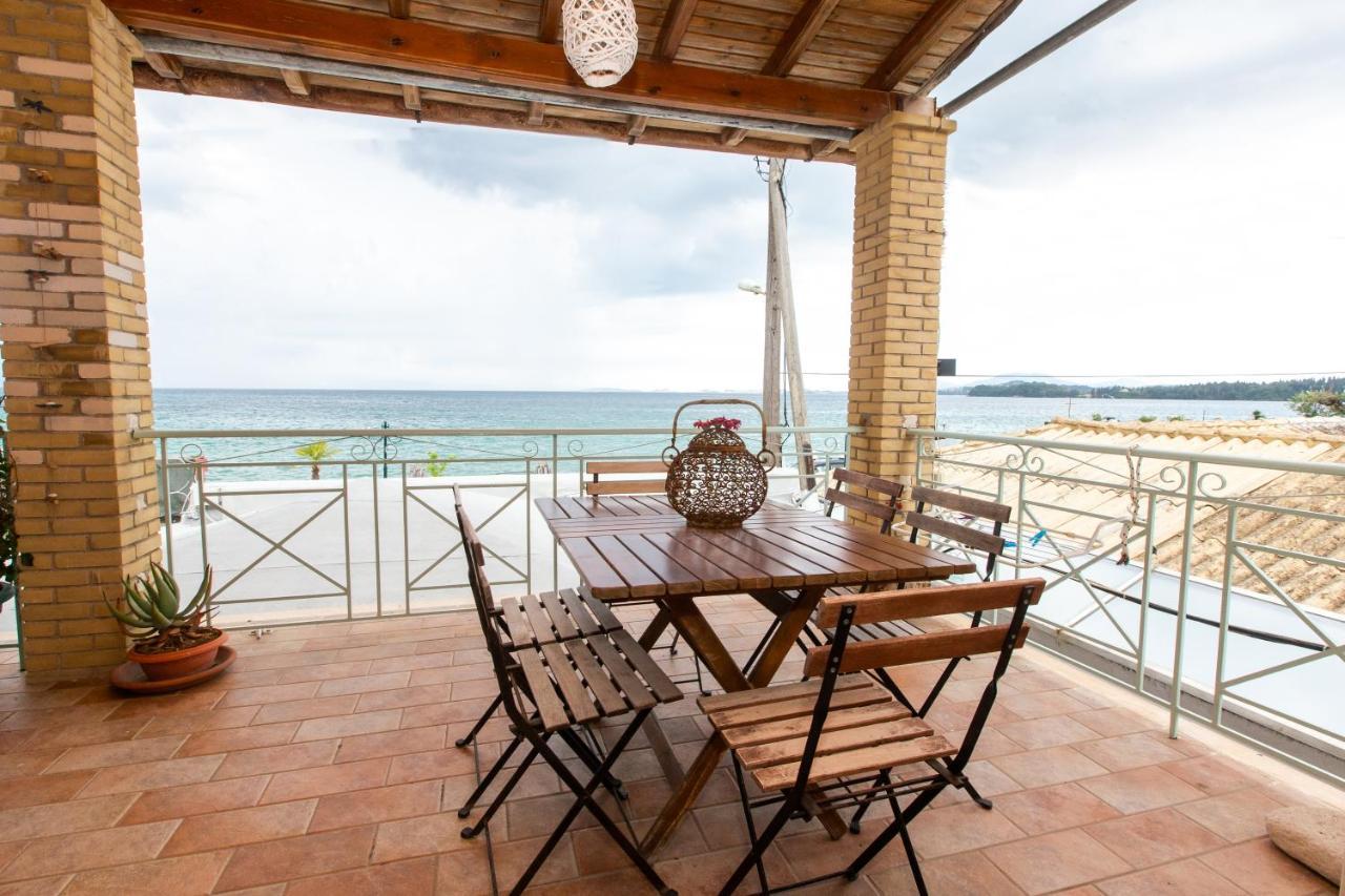 Seaview Stone Apartment In Ipsos Beach Buitenkant foto